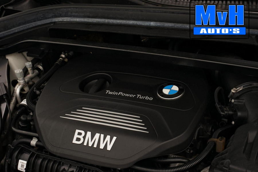 BMW X1 xDrive20i High Executive|PARELMOER|PANO|TREKH|LUXE|NAP