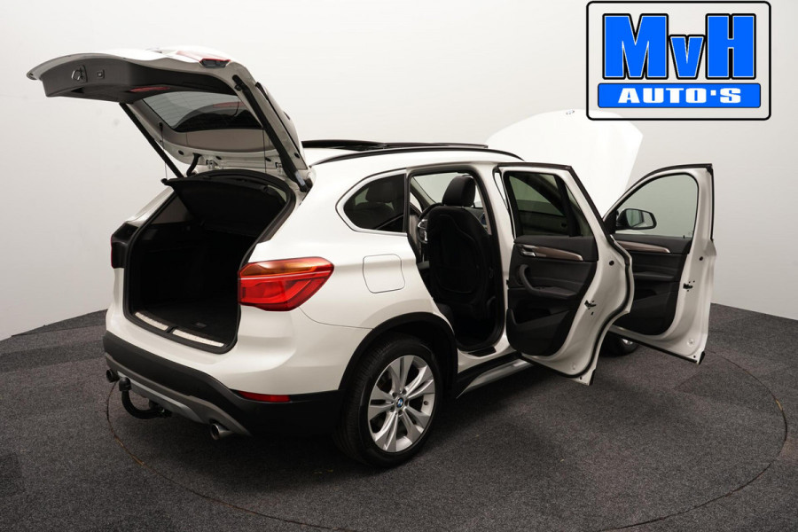 BMW X1 xDrive20i High Executive|PARELMOER|PANO|TREKH|LUXE|NAP