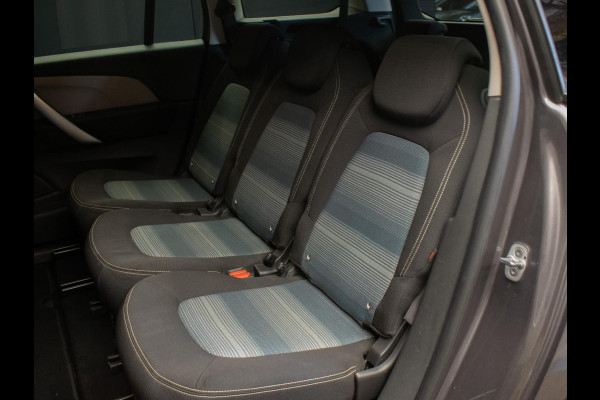 Citroën C4 Spacetourer 1.2 PureTech Shine 7p. Sport (APPLE CARPLAY,NAVI,LED,CAMERA,360 VIEW,LEDER,GETINT,CLIMATE,SPORTSTOELEN)