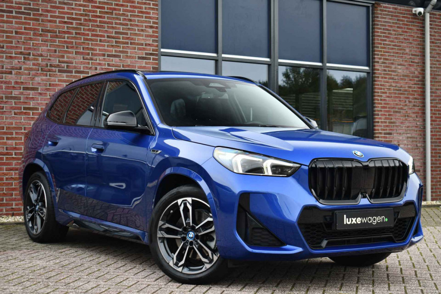 BMW X1 sDrive20i 170pk M-Sport Pano ACC HUD 360 H/K 19inch El-zetels