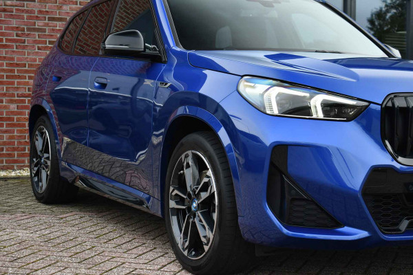 BMW X1 sDrive20i 170pk M-Sport Pano ACC HUD 360 H/K 19inch El-zetels