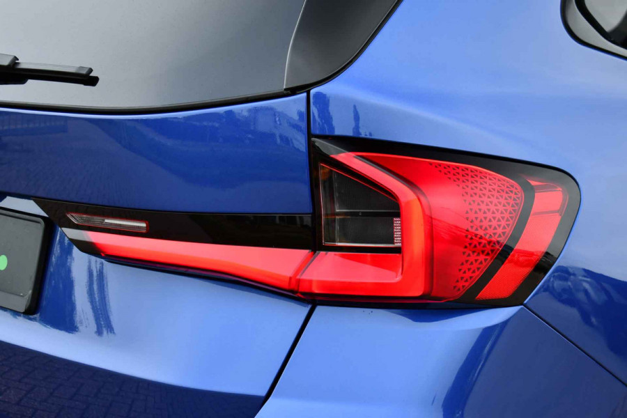 BMW X1 sDrive20i 170pk M-Sport Pano ACC HUD 360 H/K 19inch El-zetels