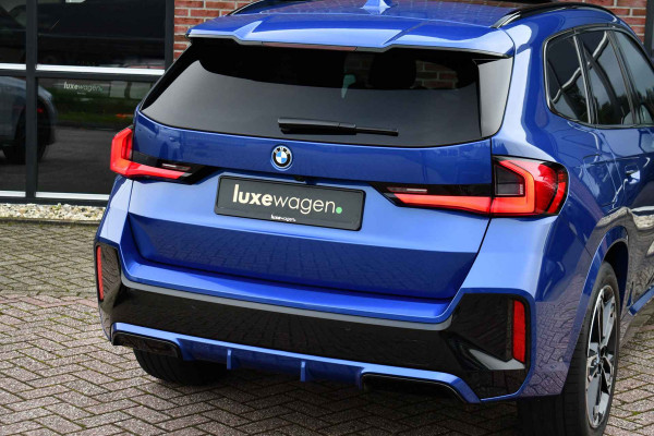 BMW X1 sDrive20i 170pk M-Sport Pano ACC HUD 360 H/K 19inch El-zetels