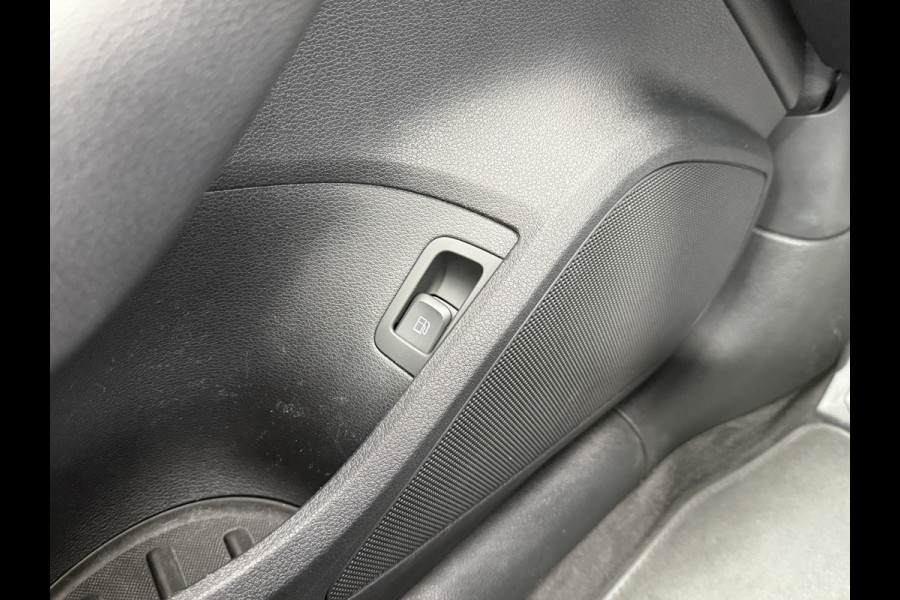 Audi A3 Sportback 1.4 e-tron Sport | Trekhaak wegklapbaar | Stoelverwarming | Climate