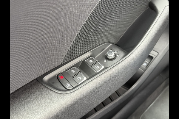 Audi A3 Sportback 1.4 e-tron Sport | Trekhaak wegklapbaar | Stoelverwarming | Climate