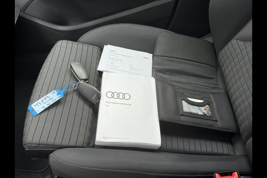 Audi A3 Sportback 1.4 e-tron Sport | Trekhaak wegklapbaar | Stoelverwarming | Climate