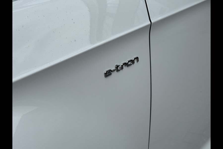 Audi A3 Sportback 1.4 e-tron Sport | Trekhaak wegklapbaar | Stoelverwarming | Climate