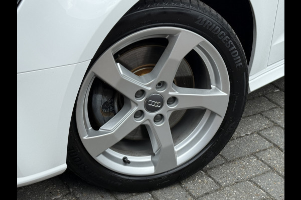 Audi A3 Sportback 1.4 e-tron Sport | Trekhaak wegklapbaar | Stoelverwarming | Climate