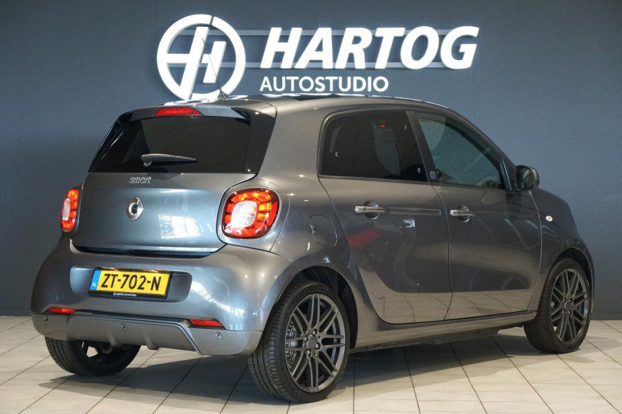 Smart Forfour EQ BRABUS Style 18 kWh + CAMERA / STOELVERWARING VOOR & ACHTER / PANO