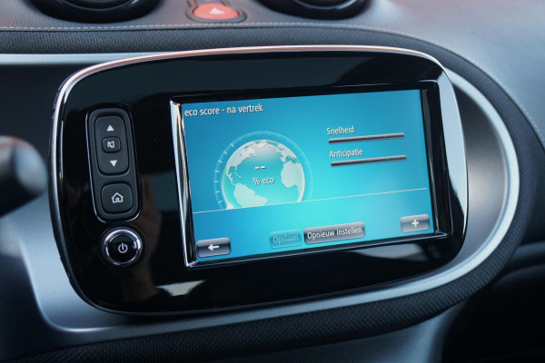 Smart Forfour EQ BRABUS Style 18 kWh + CAMERA / STOELVERWARING VOOR & ACHTER / PANO