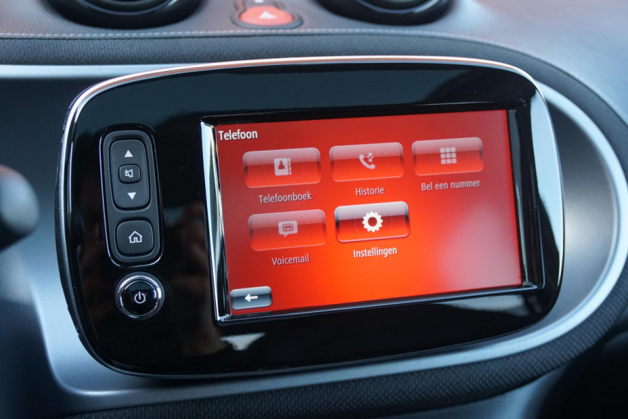 Smart Forfour EQ BRABUS Style 18 kWh + CAMERA / STOELVERWARING VOOR & ACHTER / PANO