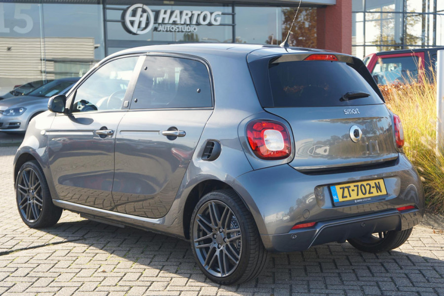 Smart Forfour EQ BRABUS Style 18 kWh + CAMERA / STOELVERWARING VOOR & ACHTER / PANO