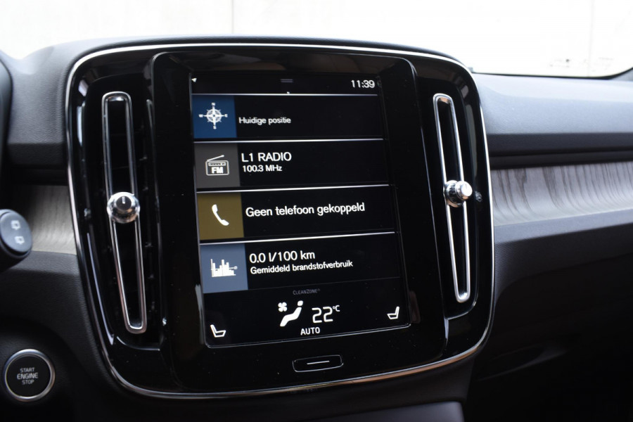 Volvo XC40 T3 163PK Automaat Inscription / Navigatie / Adaptive Cruise control / Stoelverwarming / Elektr. Trekhaak / Parkeersensoren v+a