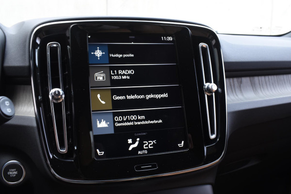 Volvo XC40 T3 163PK Automaat Inscription / Navigatie / Adaptive Cruise control / Stoelverwarming / Elektr. Trekhaak / Parkeersensoren v+a