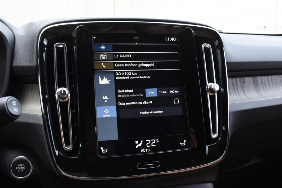 Volvo XC40 T3 163PK Automaat Inscription / Navigatie / Adaptive Cruise control / Stoelverwarming / Elektr. Trekhaak / Parkeersensoren v+a