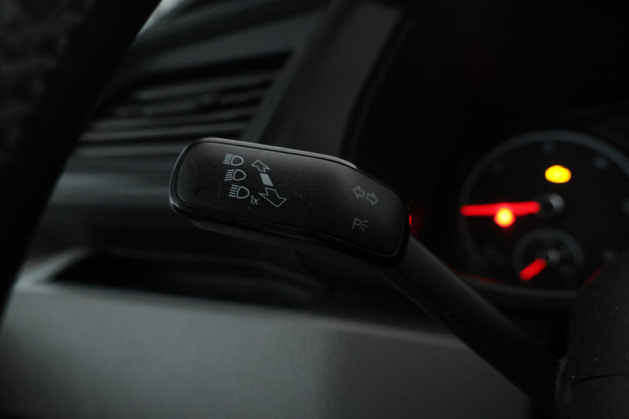 Volkswagen Transporter 2.0 TDI DC L1H1 26 Dubbel cabine, Volleder, Navigatie