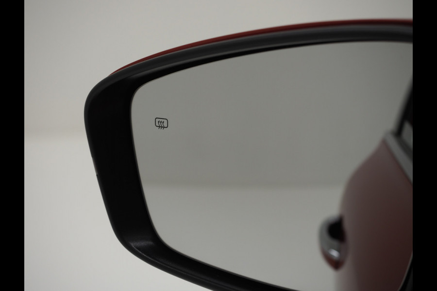 MG EHS 1.5 TGDI Luxury | Panoramadak | Adaptive Cruise | Sportstoelen | 360 | Keyless | Carplay