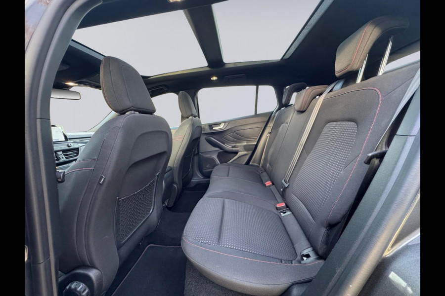 Ford FOCUS Wagon 1.5 EcoBoost 150 pk AUTOMAAT ST Line business, camera,panoramadak afn. trekhaak, winter pakket, NL auto met nap