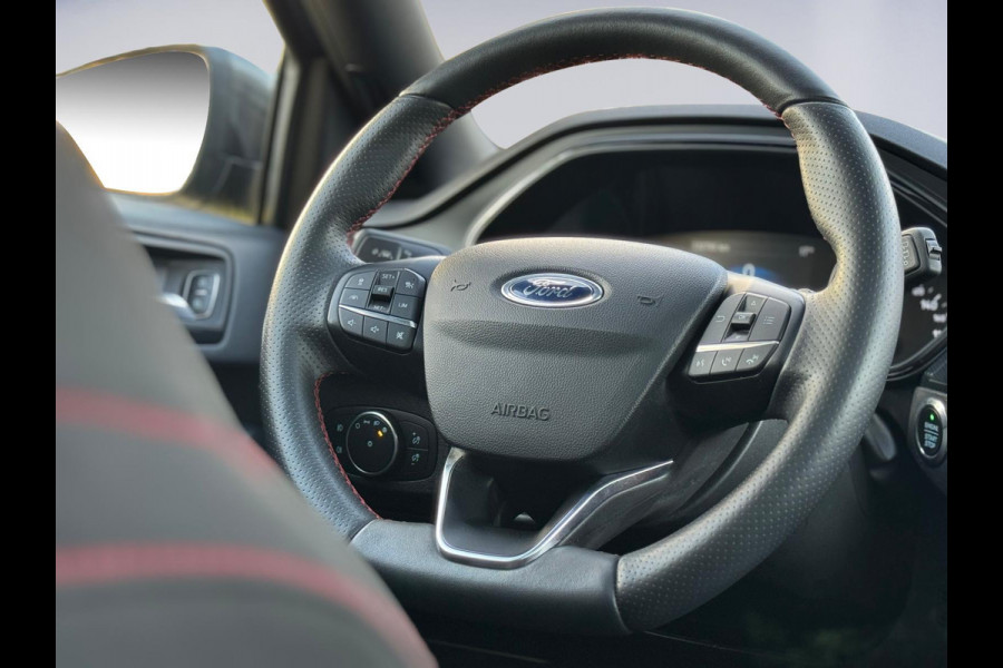 Ford FOCUS Wagon 1.5 EcoBoost 150 pk AUTOMAAT ST Line business, camera,panoramadak afn. trekhaak, winter pakket, NL auto met nap