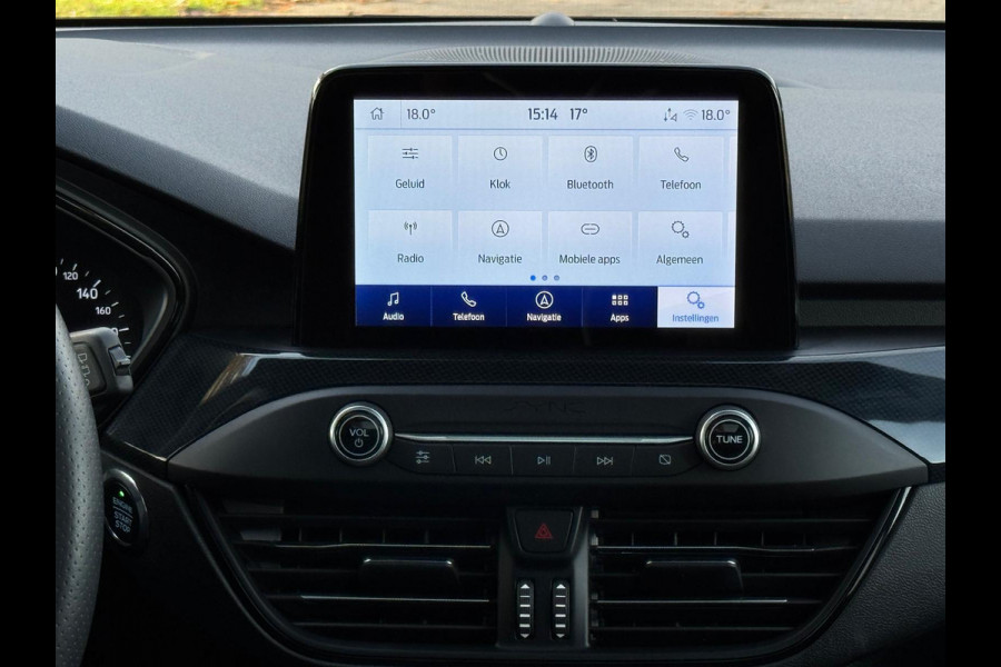 Ford FOCUS Wagon 1.5 EcoBoost 150 pk AUTOMAAT ST Line business, camera,panoramadak afn. trekhaak, winter pakket, NL auto met nap