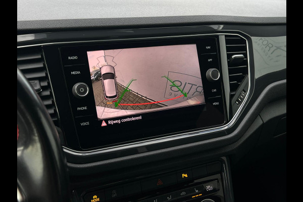 Volkswagen T-Roc 1.5 TSI Sport Business R CAMERA | TREKHAAK | NETTE AUTO | VIRTUAL COCKPIT |