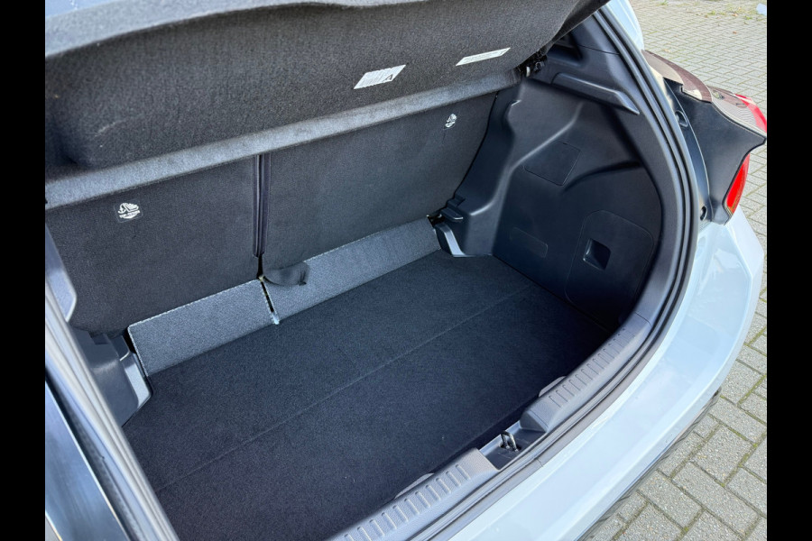 Toyota Yaris 1.5 Hybrid Executive - Automaat - Navi - Climate - Winterpakket - Camera - Org.NL