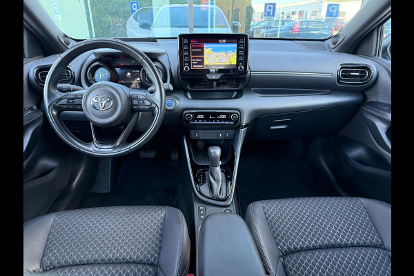 Toyota Yaris 1.5 Hybrid Executive - Automaat - Navi - Climate - Winterpakket - Camera - Org.NL