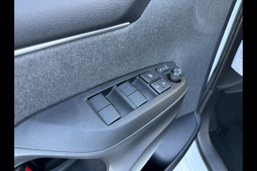 Toyota Yaris 1.5 Hybrid Executive - Automaat - Navi - Climate - Winterpakket - Camera - Org.NL