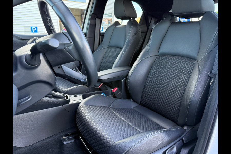 Toyota Yaris 1.5 Hybrid Executive - Automaat - Navi - Climate - Winterpakket - Camera - Org.NL