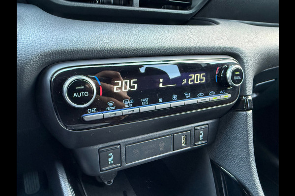 Toyota Yaris 1.5 Hybrid Executive - Automaat - Navi - Climate - Winterpakket - Camera - Org.NL