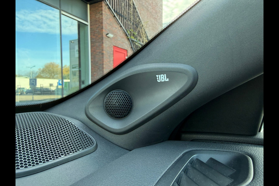 Toyota Yaris 1.5 Hybrid Executive - Automaat - Navi - Climate - Winterpakket - Camera - Org.NL