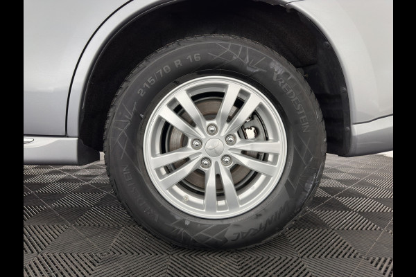 Mitsubishi Outlander 2.0 PHEV (Plug-In) Pure (INCL-BTW) Aut. *LEATHER-MICROFIBRE | COMFORTSEATS | CARPLAY | CAMERA | DAB+ | KEYLESS | PRIVACY-GLASS | SHIFT-PADDLES | TOWBAR | 16''ALU*