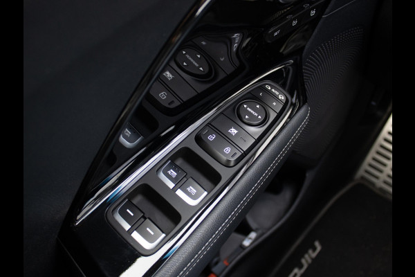 Kia Niro 1.6 GDi Hybrid ExecutiveLine | Trekhaak | 18 inch LM | Stoel en stuurverwarming|