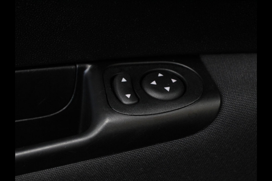 Fiat 500C 1.0 Hybrid Lounge Plus Navigatie Cruise Control Parkeer Sensoren Climate Control DAB Lichtmetalen Velgen