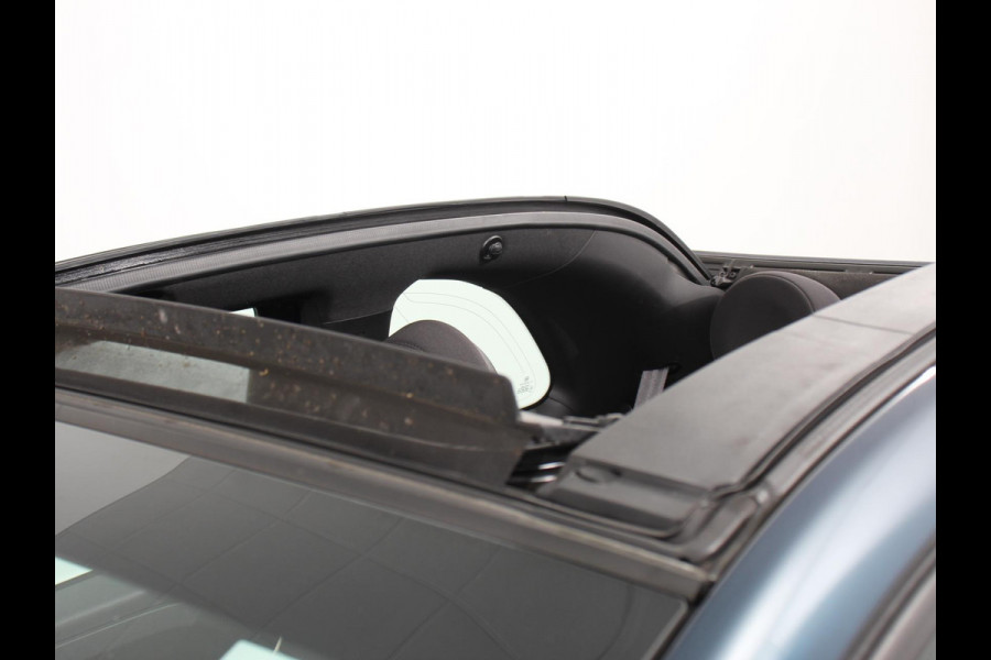 Fiat 500C 1.0 Hybrid Lounge Plus Navigatie Cruise Control Parkeer Sensoren Climate Control DAB Lichtmetalen Velgen