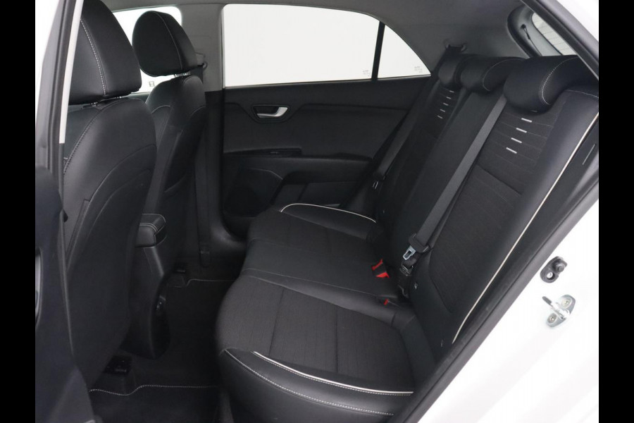 Kia Rio 1.0 TGDI GT-Line | Stoel & stuurverwarming | Carplay | Half leder | Keyless | Navigatie | Climate control | DAB | Camera | Cruise control