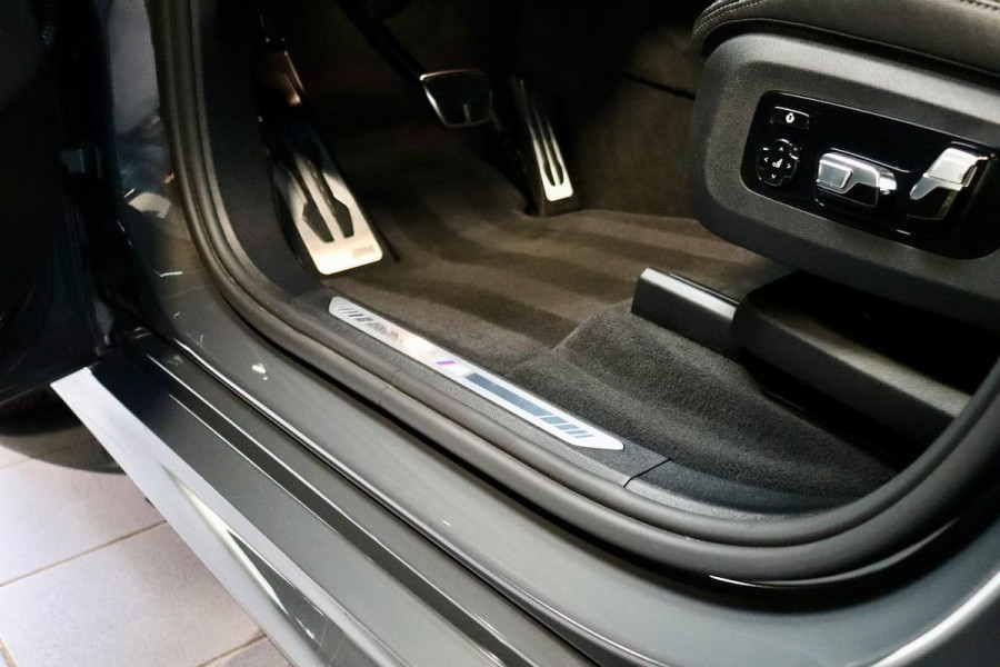 BMW X5 xDrive45e M Sport|PANO|DRAVIT|LASER|22''|BTW