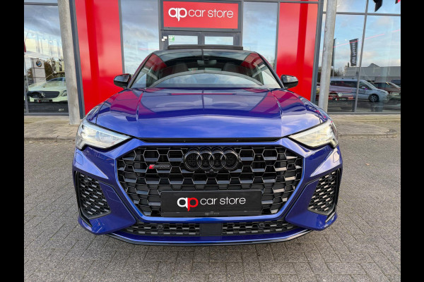 Audi Q3 Sportback TFSI RS / Pano'dak / Alcantara / Carbon afwerking