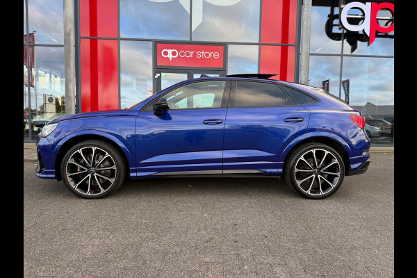 Audi Q3 Sportback TFSI RS / Pano'dak / Alcantara / Carbon afwerking