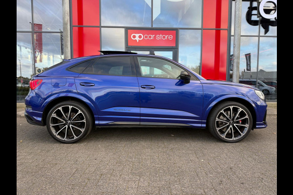 Audi Q3 Sportback TFSI RS / Pano'dak / Alcantara / Carbon afwerking