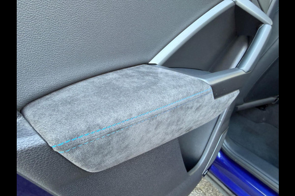 Audi Q3 Sportback TFSI RS / Pano'dak / Alcantara / Carbon afwerking