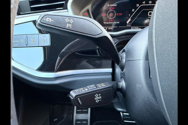 Audi Q3 Sportback TFSI RS / Pano'dak / Alcantara / Carbon afwerking