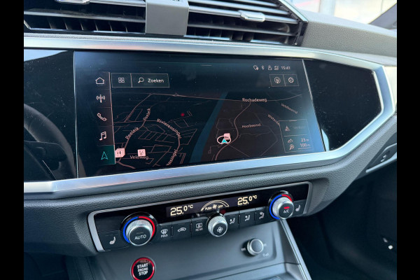 Audi Q3 Sportback TFSI RS / Pano'dak / Alcantara / Carbon afwerking