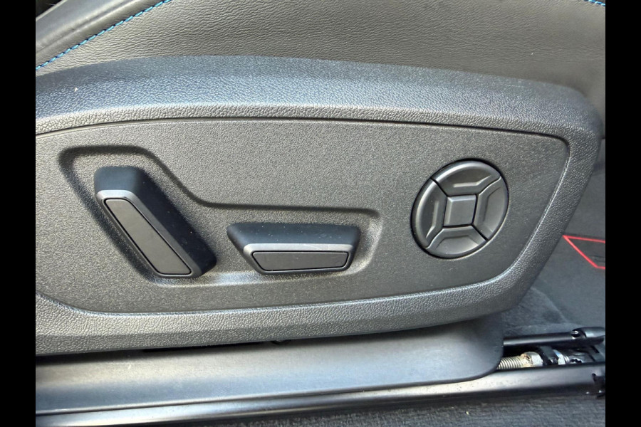 Audi Q3 Sportback TFSI RS / Pano'dak / Alcantara / Carbon afwerking