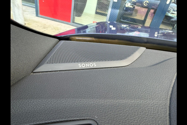 Audi Q3 Sportback TFSI RS / Pano'dak / Alcantara / Carbon afwerking