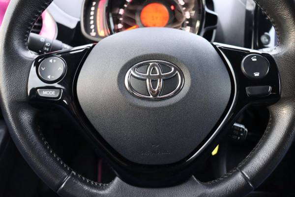 Toyota Aygo 1.0 VVT-i x-cite org.NL a.camera afn.trekhaak