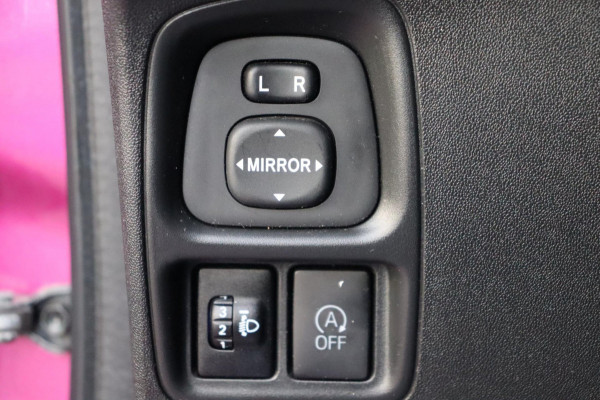 Toyota Aygo 1.0 VVT-i x-cite org.NL a.camera afn.trekhaak