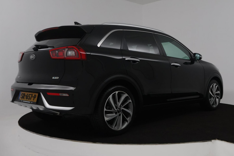Kia Niro 1.6 GDi Hybrid Edition (PANORAMADAK, STOEL/STUUR VERWARMING, ACHTERUITRIJCAMERA, NAVIGATIE, PARKEERSENSOREN)