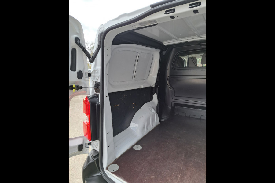 Opel Vivaro 2.0 CDTI 144Pk 5 persoon Dubbel Cabine Airco Navigatie Achteruitrijcamera DC