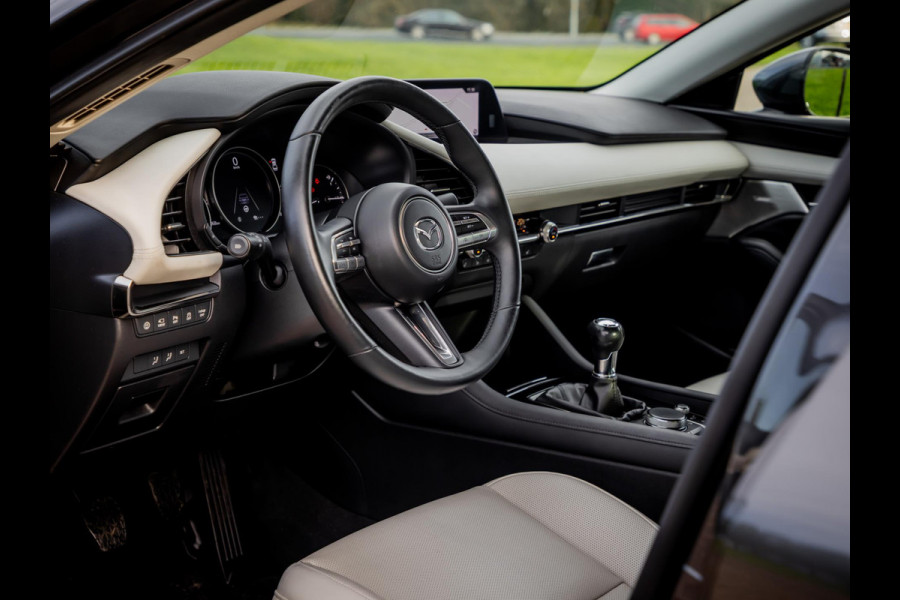 Mazda 3 2.0 e-SkyActiv-X M Hybrid 180 Luxury Leder|HeadUp display
